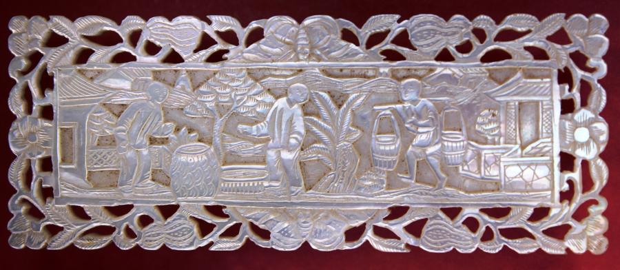 EXCEPTIONAL DEEP-CARVED COUNTER