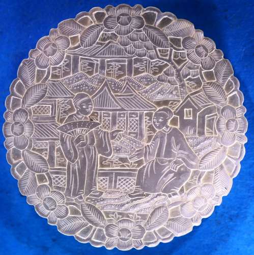 Top quaility deep-carved in rare extra-large size.