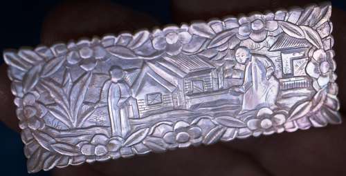 Extra-large deep-carved. Top quality.