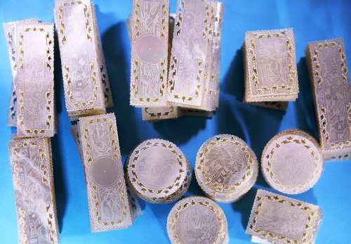 Group of 120 small fretted counters