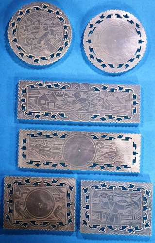 Group of 120 small fretted counters