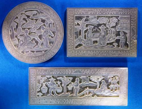 Set of three top quality deep-carveds