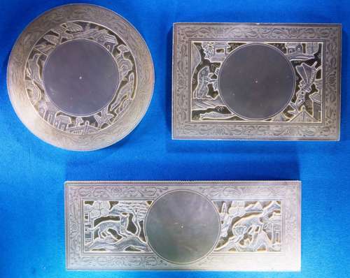 Set of three top quality deep-carveds