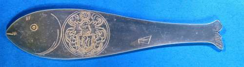 Rare large armorial fish for DUBOIS (chip to tail)