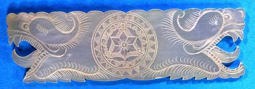Exremely rare shape of armorial for NAPIER (please note the chip)
