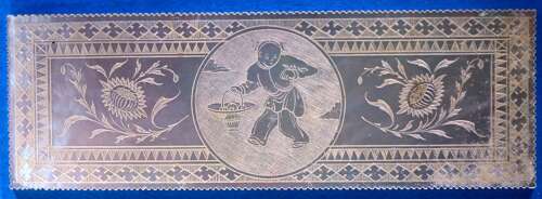 Counter with crest for unidentified family.