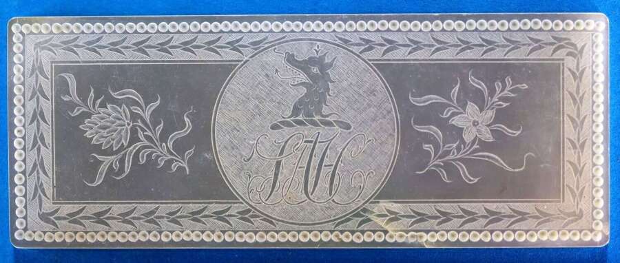 Extra-large counter - dragon's head crest